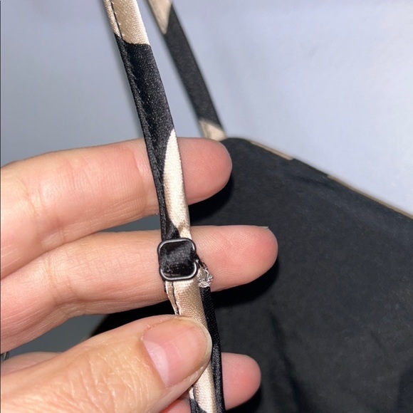 House of Harlow Black and Gold Geometric Women's Top - Picture 5 of 8